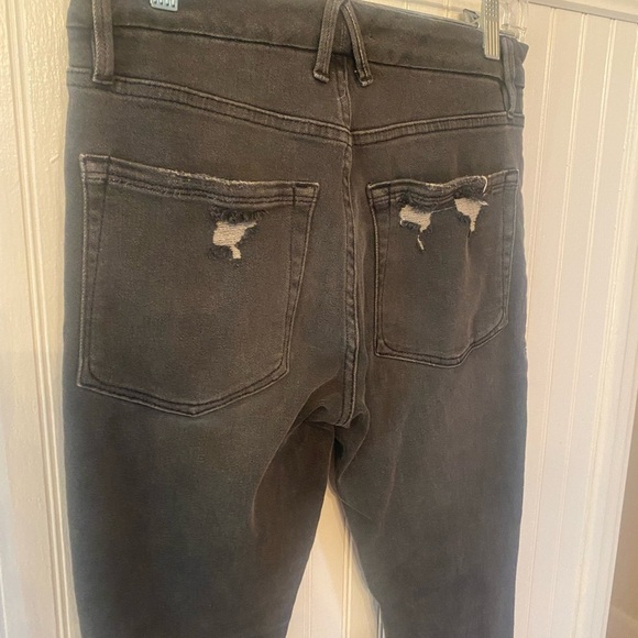 Good American Distressed Cropped Skinny jeans 27 - Picture 5 of 7